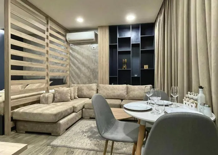 Cozy With Modern Amenities Appartamento *